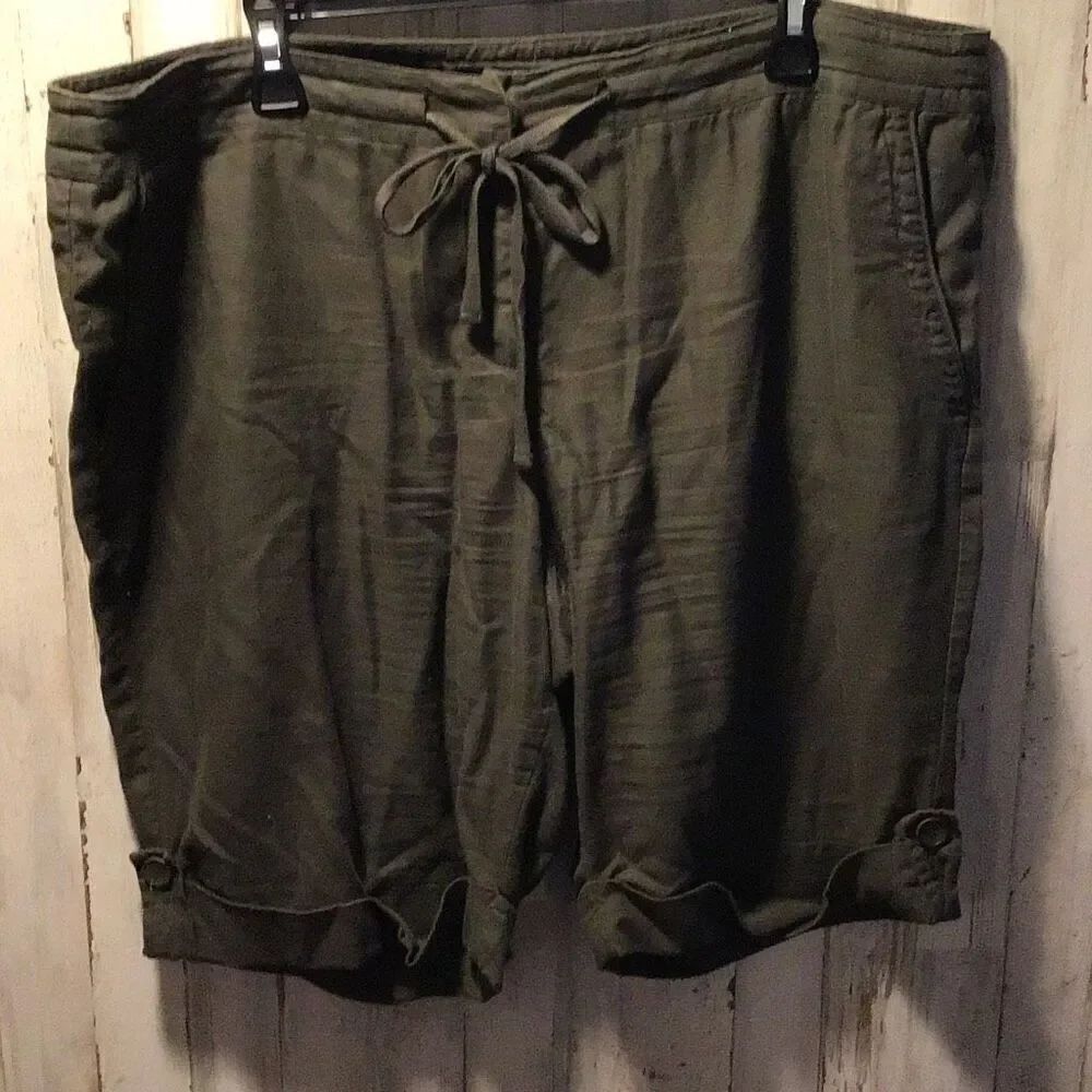 Cute pair of OD, green Eileen. Fisher shorts size XL.